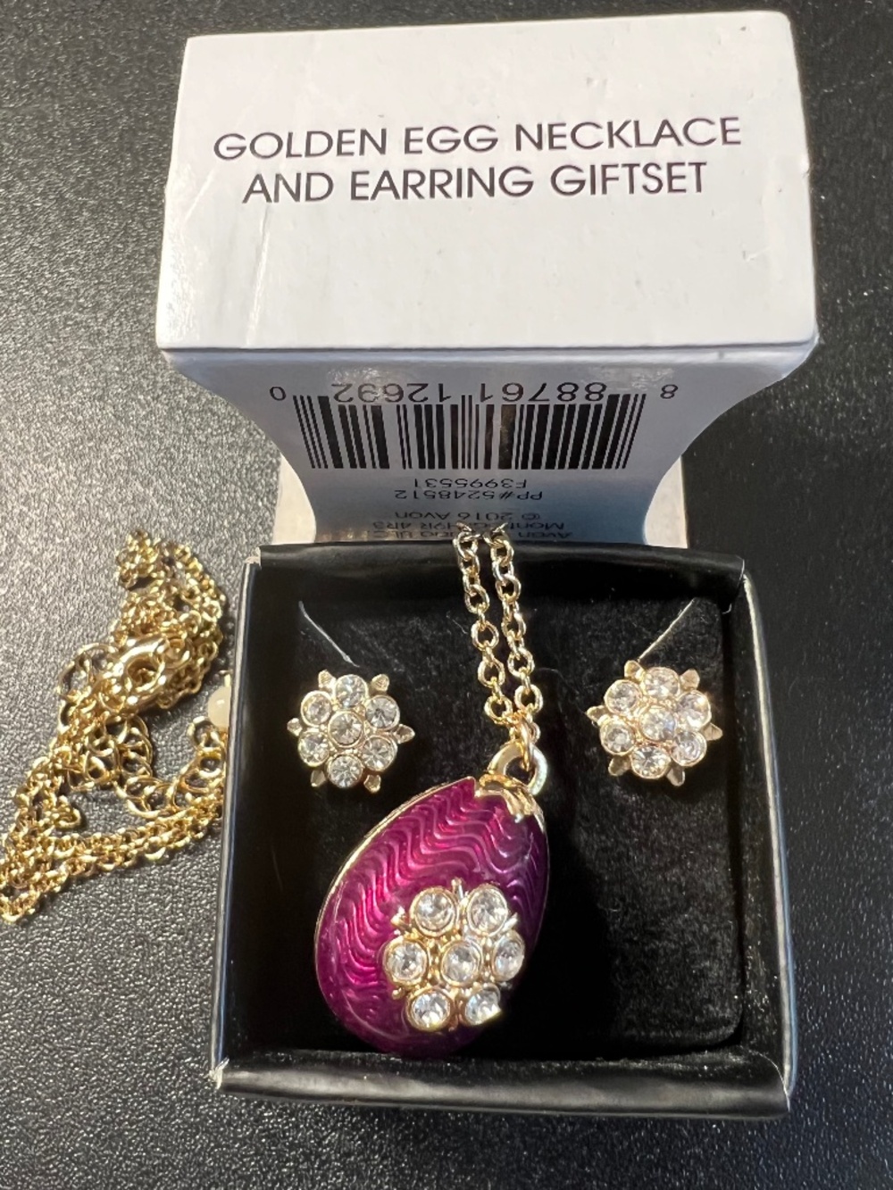 Avon Vintage Holiday Golden Egg Necklace & Earring Set NIB